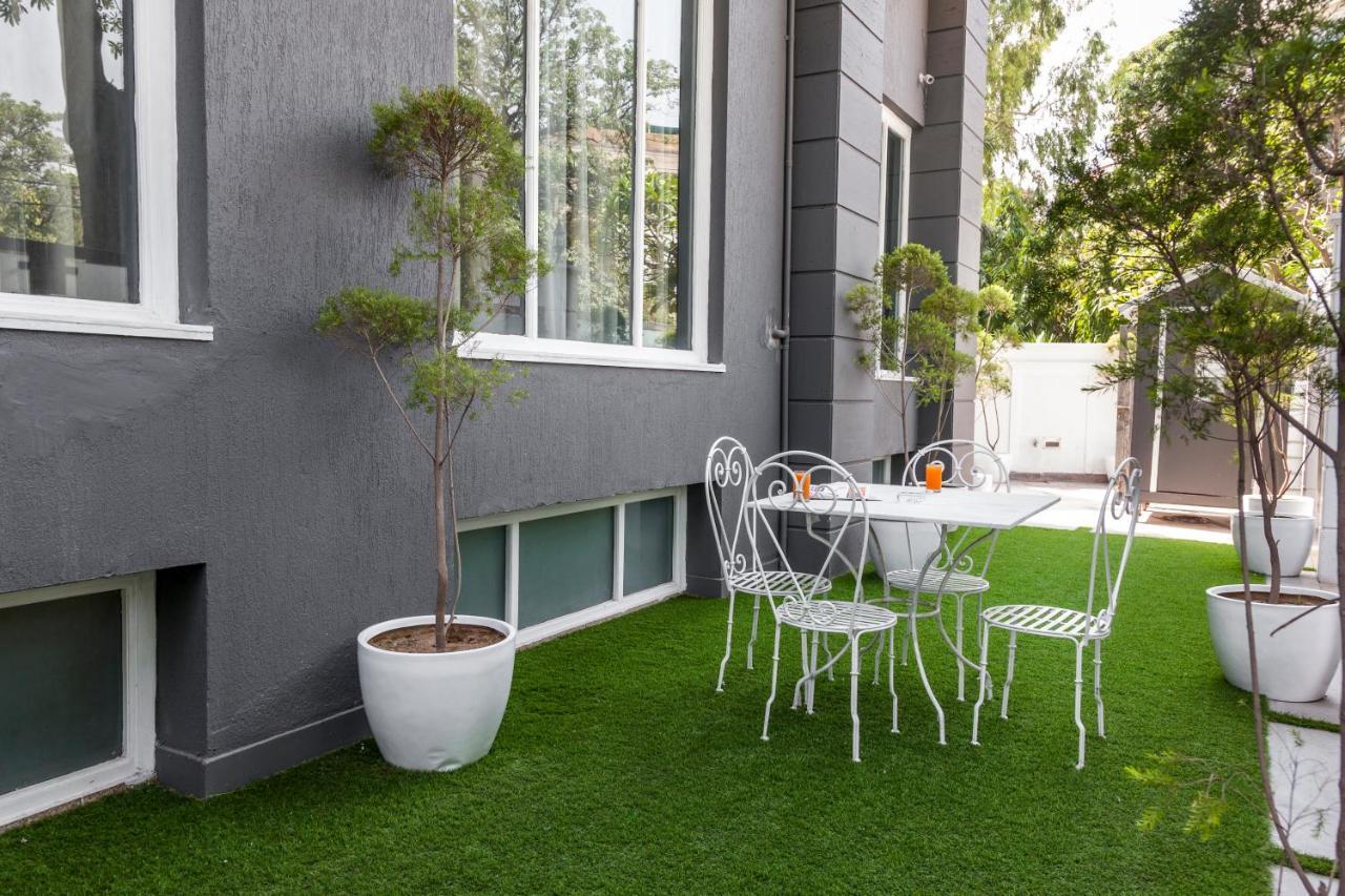 Oyo Townhouse 010 La Paradise นิวเดลี ภายนอก รูปภาพ