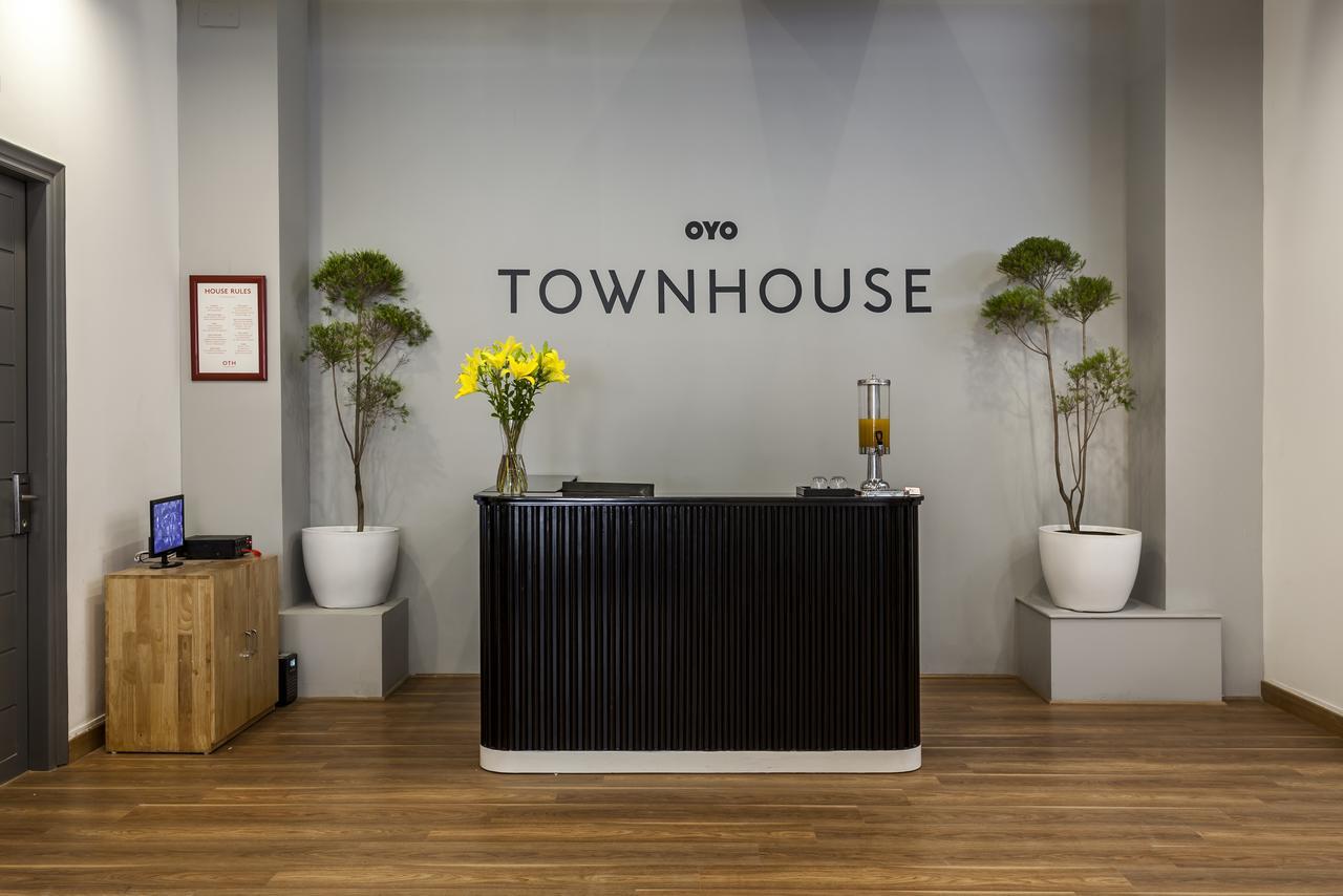 Oyo Townhouse 010 La Paradise นิวเดลี ภายนอก รูปภาพ
