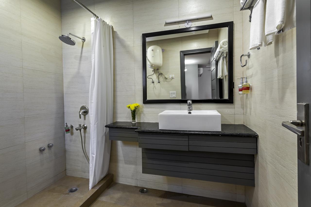 Oyo Townhouse 010 La Paradise นิวเดลี ภายนอก รูปภาพ